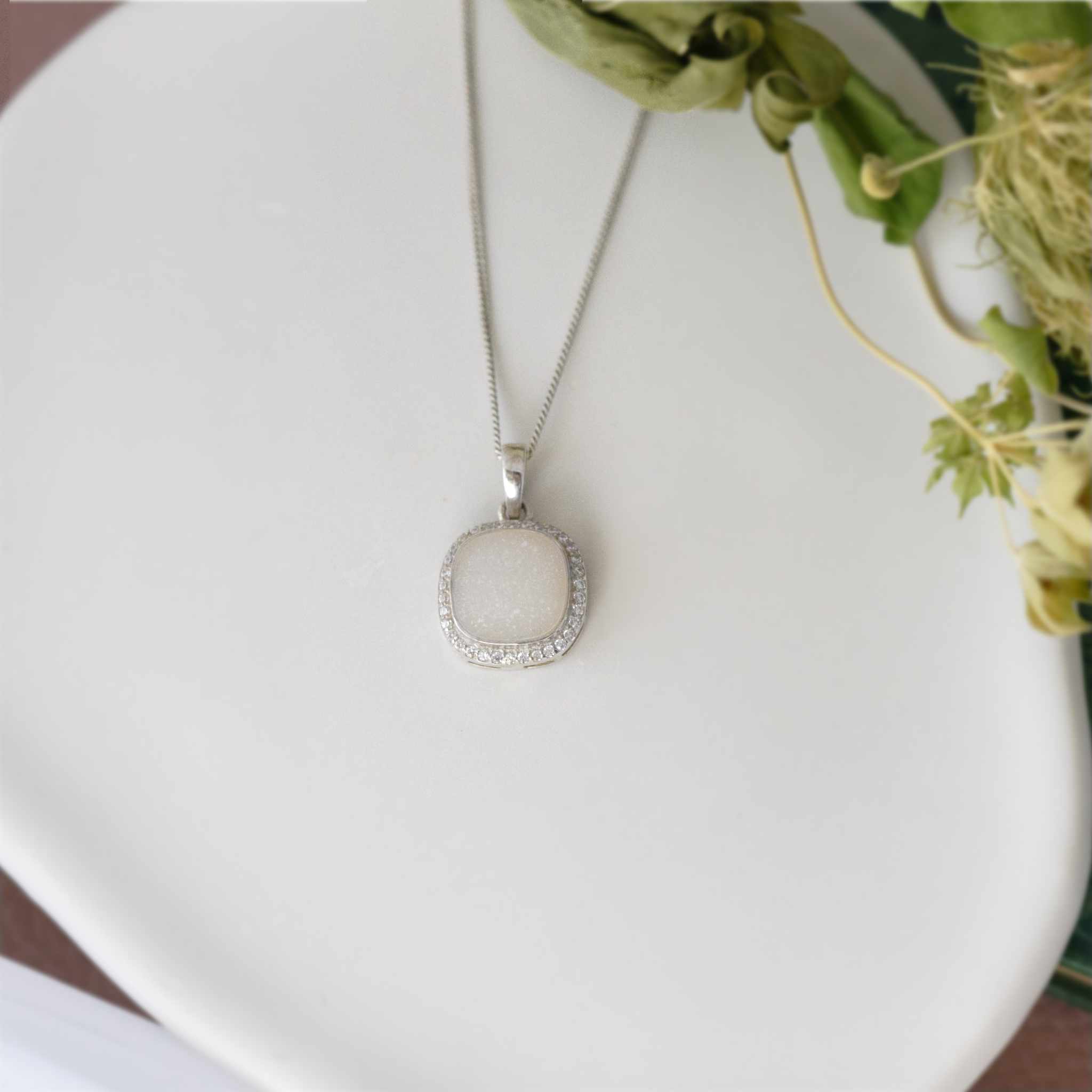 Glorious Halo Necklace