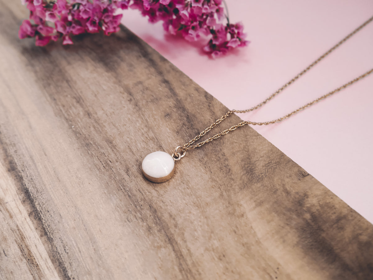 母乳ネックレス